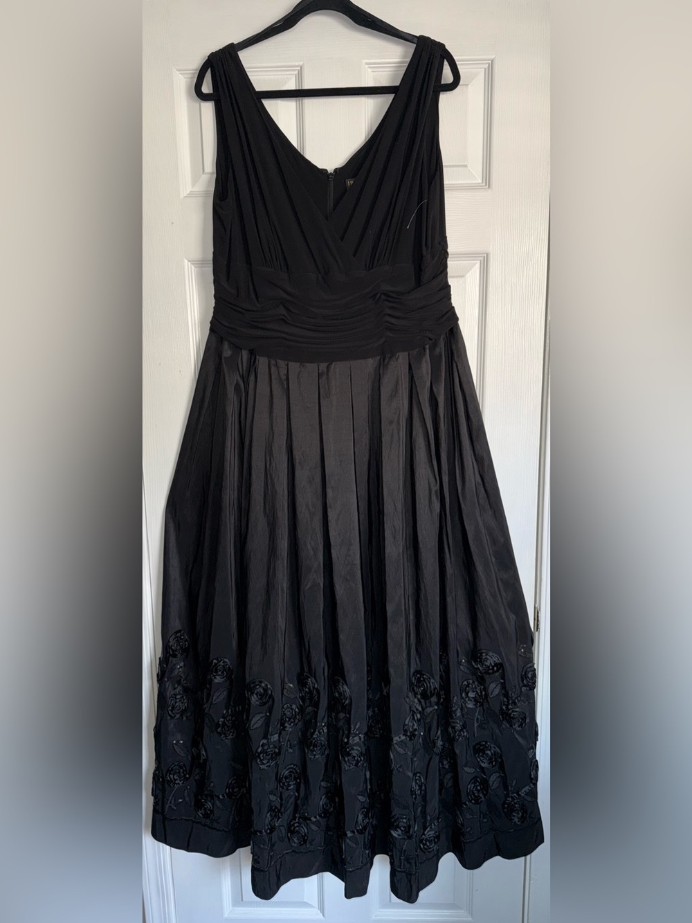 IGNITE EVENINGS 2 PC Set Black Sequin Rosette Gown + Bolero Jacket 18W Formal - Picture 7 of 16